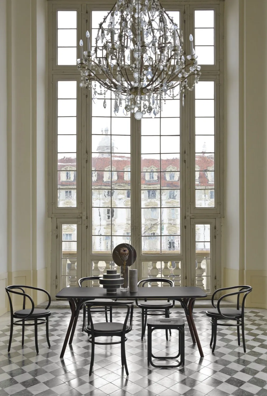 Arch Dining – Gebrüder Thonet Vienna at Mesmetric