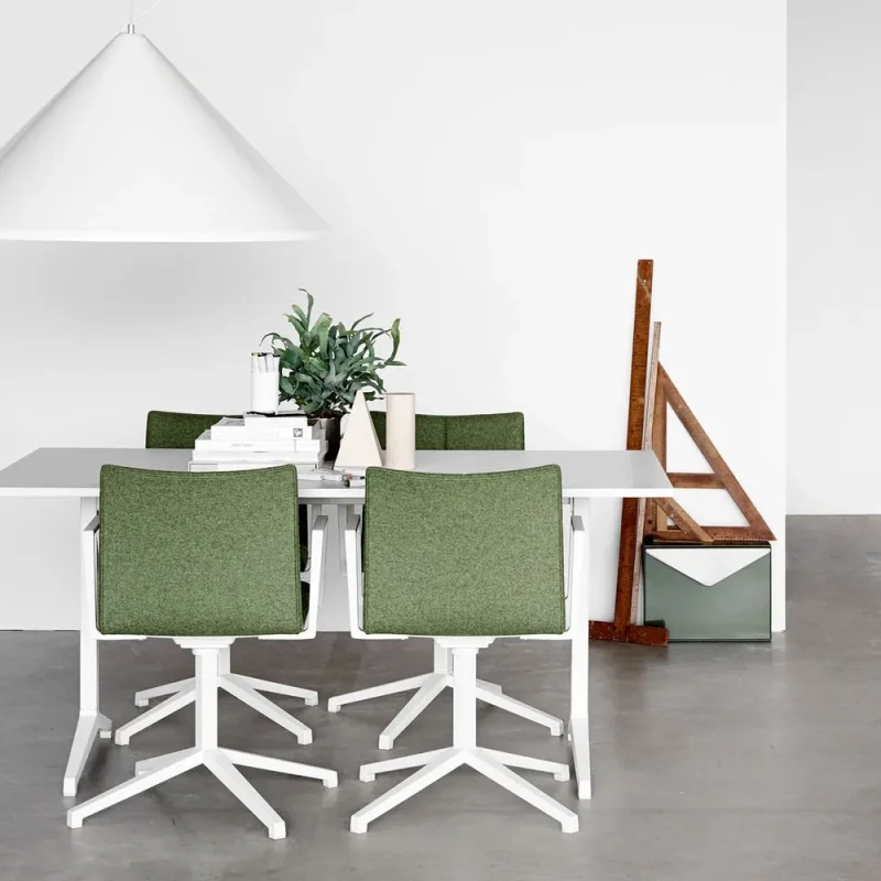 Archal 4-feet – Lammhults at Mesmetric