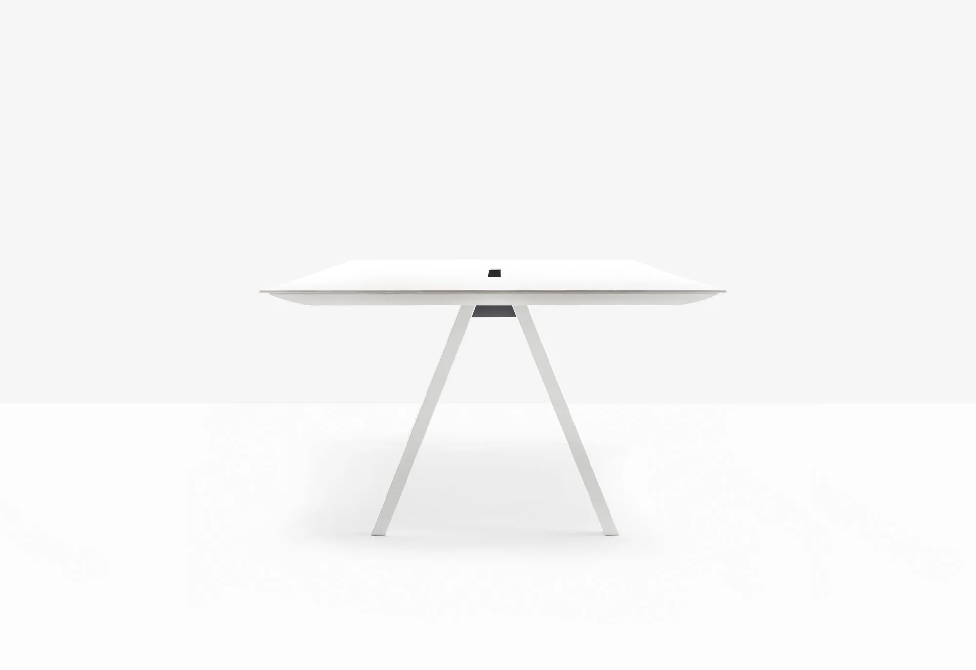 Arki-table - Pedrali w Mesmetric