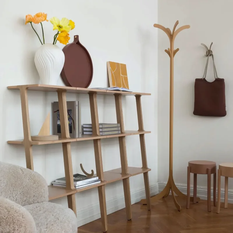 Atlas coat hanger – Swedese at Mesmetric