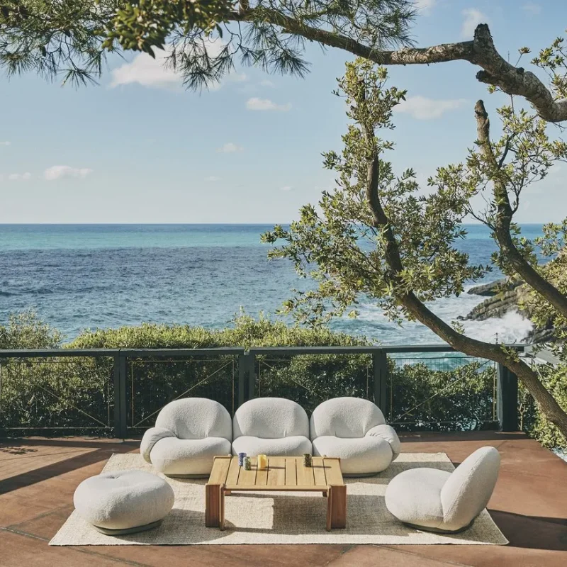 Atmosfera coffee table outdoor - Gubi.dk w Mesmetric