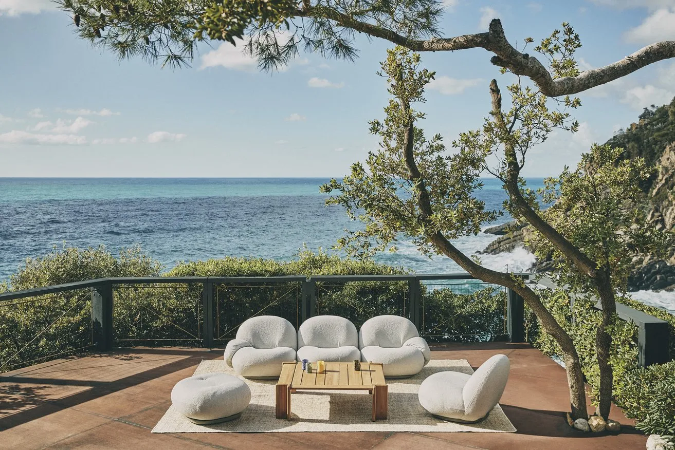 Atmosfera coffee table outdoor - Gubi.dk w Mesmetric