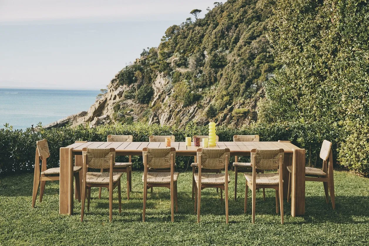 Atmosfera table outdoor - Gubi.dk w Mesmetric