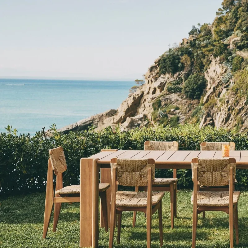 Atmosfera table outdoor - Gubi.dk w Mesmetric