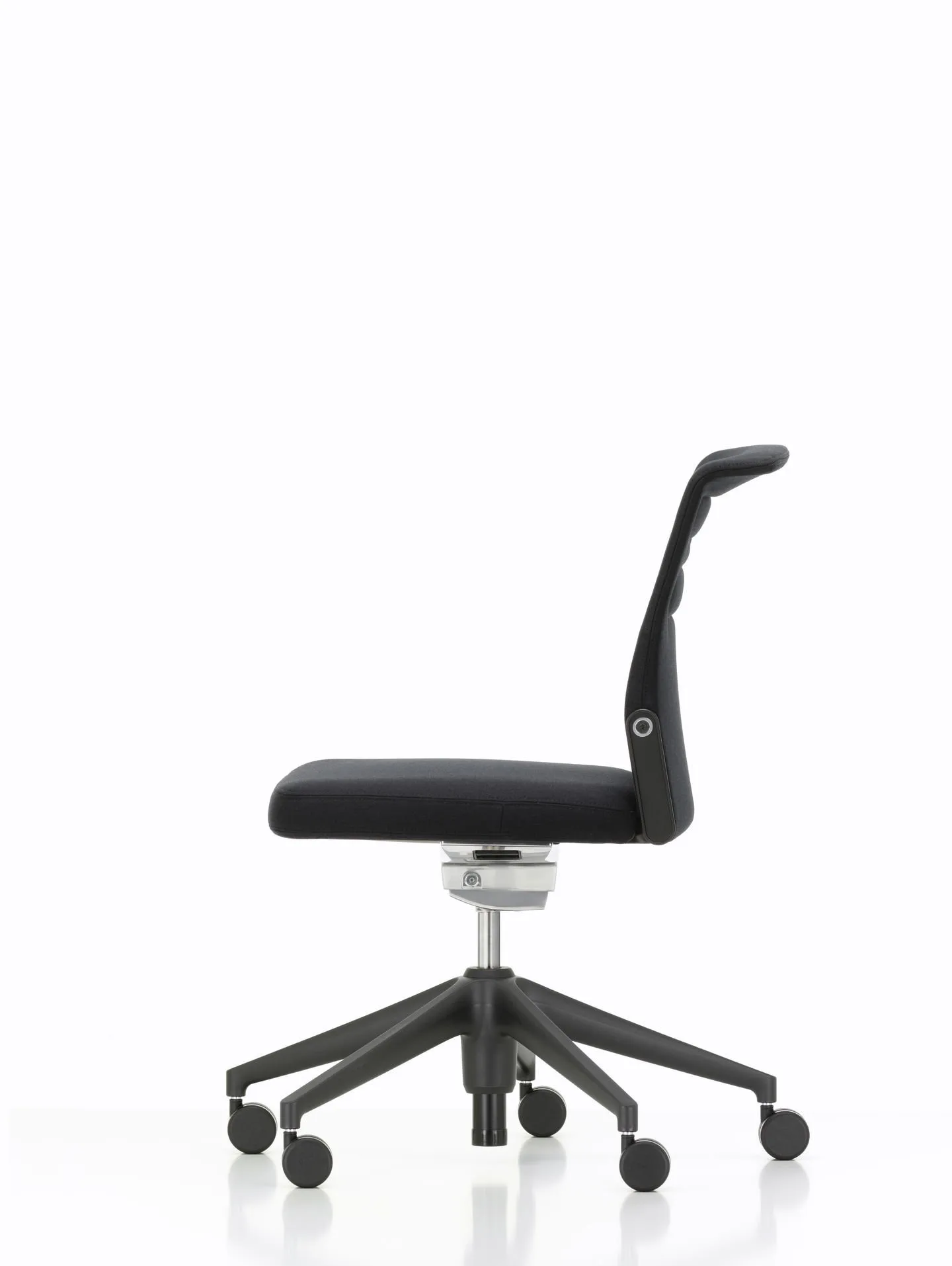 AC 5 Studio - Vitra w Mesmetric