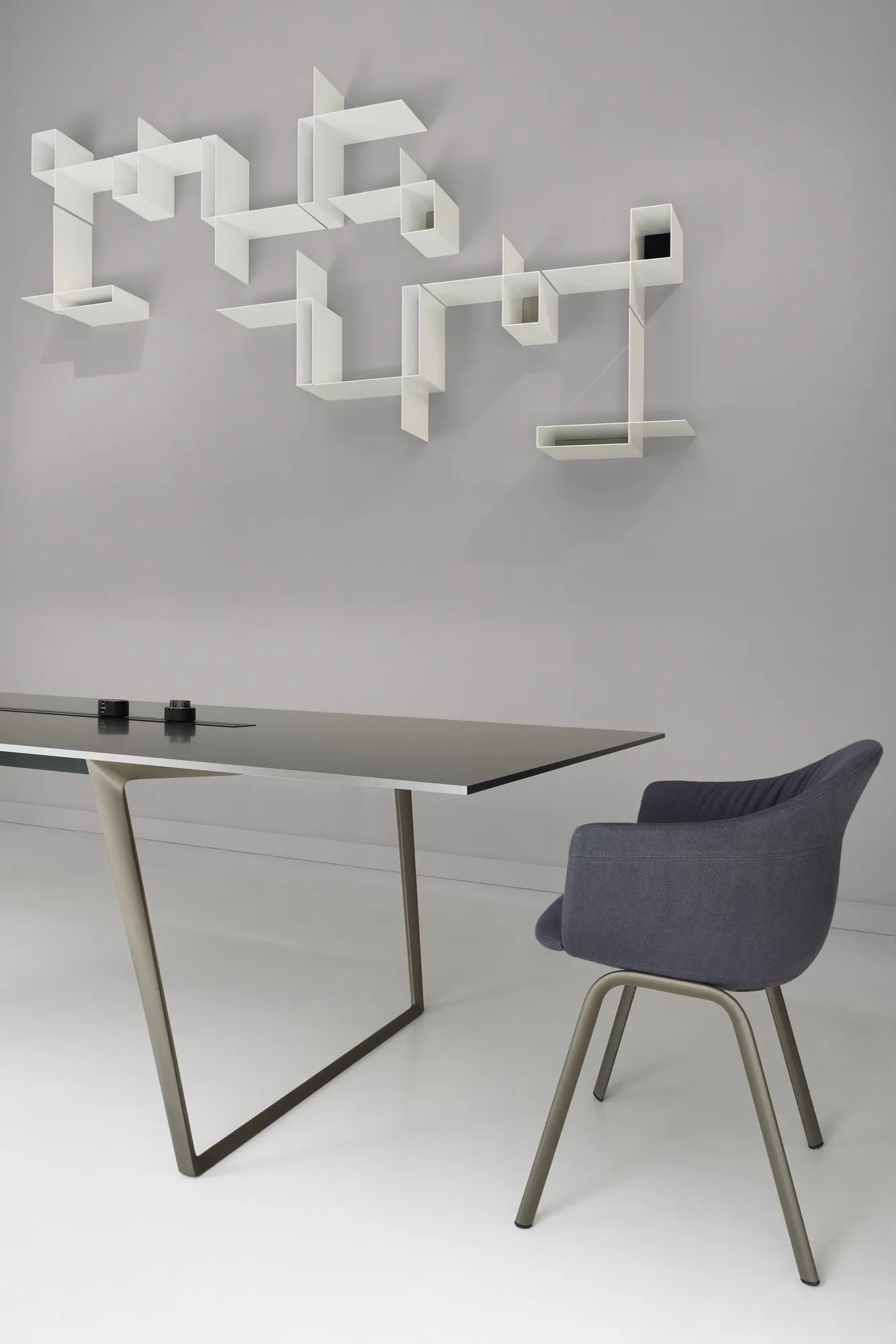 Axy - MDF Italia w Mesmetric
