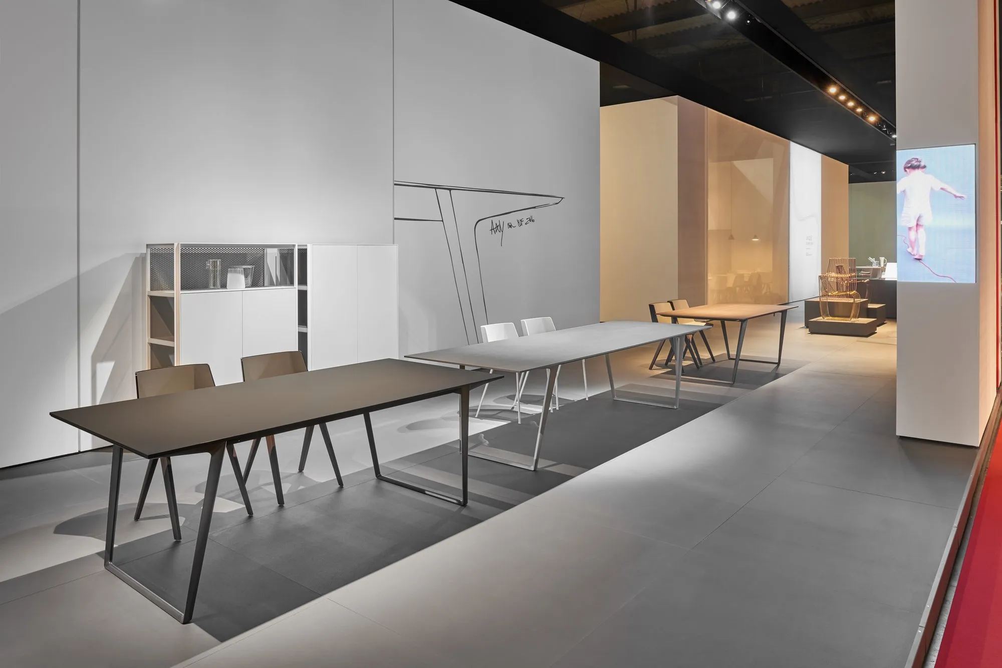 Axy - MDF Italia w Mesmetric