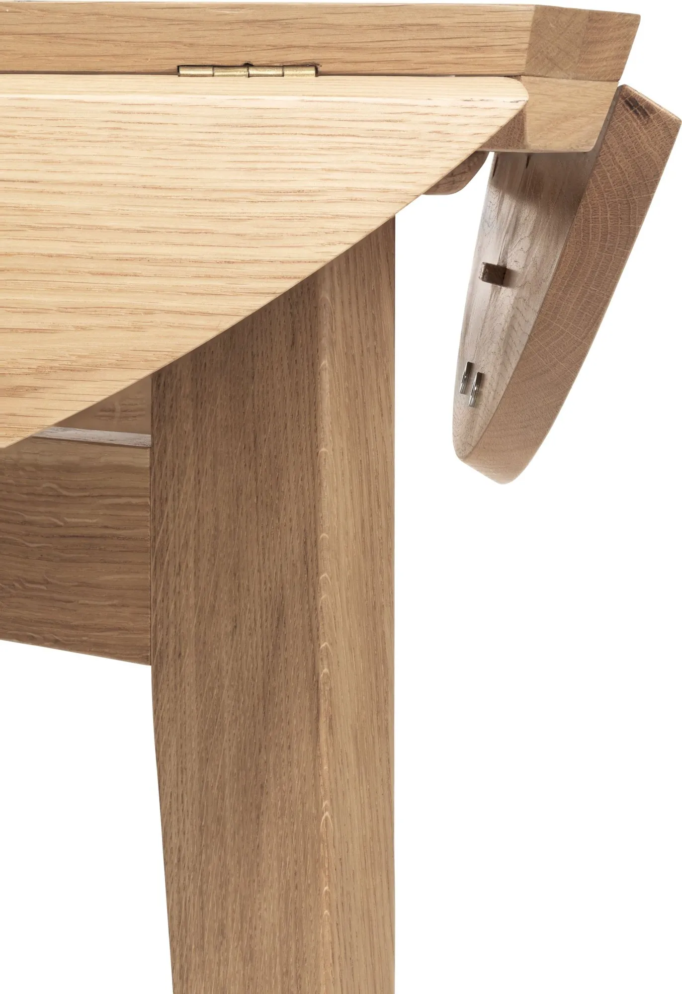 B-table pivoting round / square - Gubi.dk w Mesmetric