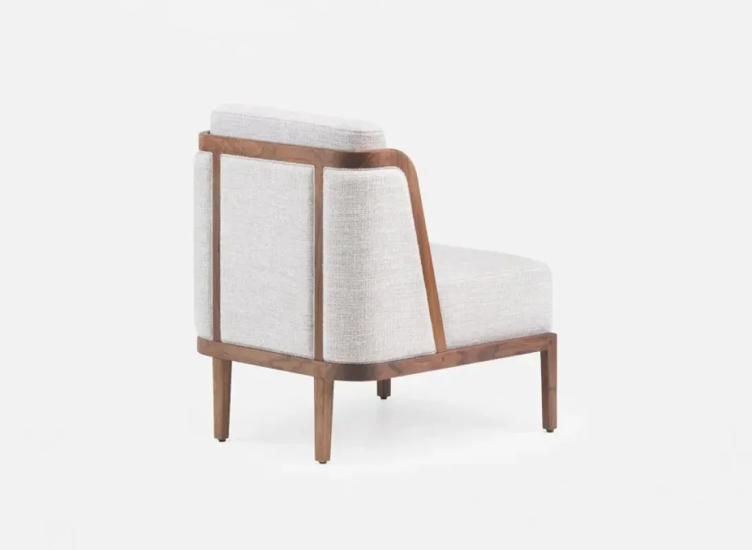 269 Throne Lounge Chair - De La Espada w Mesmetric