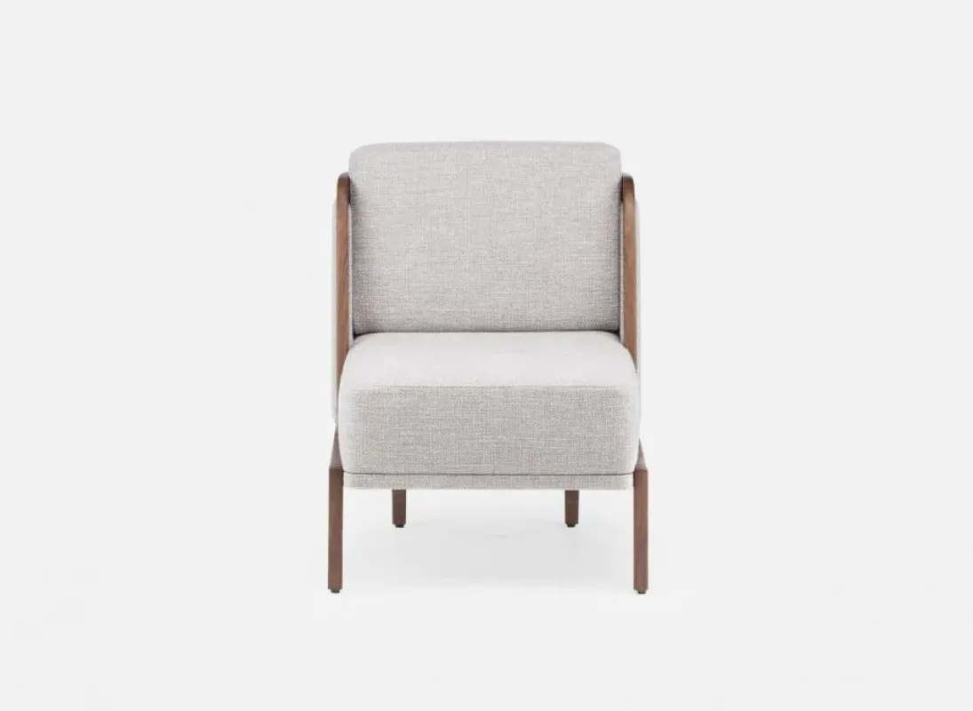 269 Throne Lounge Chair - De La Espada w Mesmetric