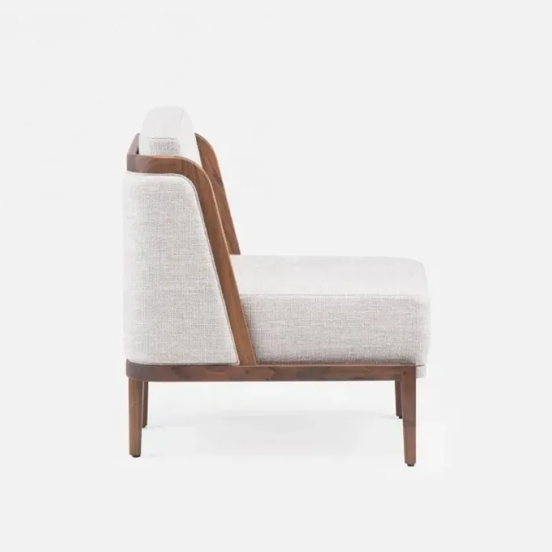 269 Throne Lounge Chair - De La Espada w Mesmetric