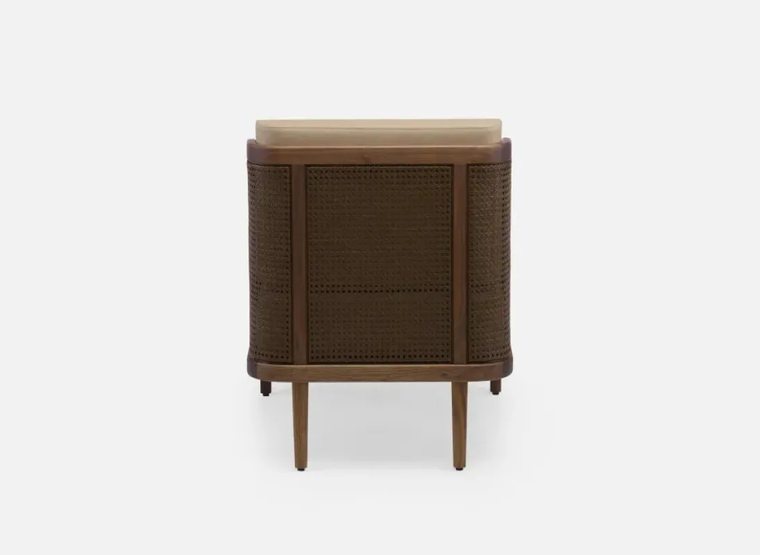 270 Throne Lounge Chair – De La Espada at Mesmetric