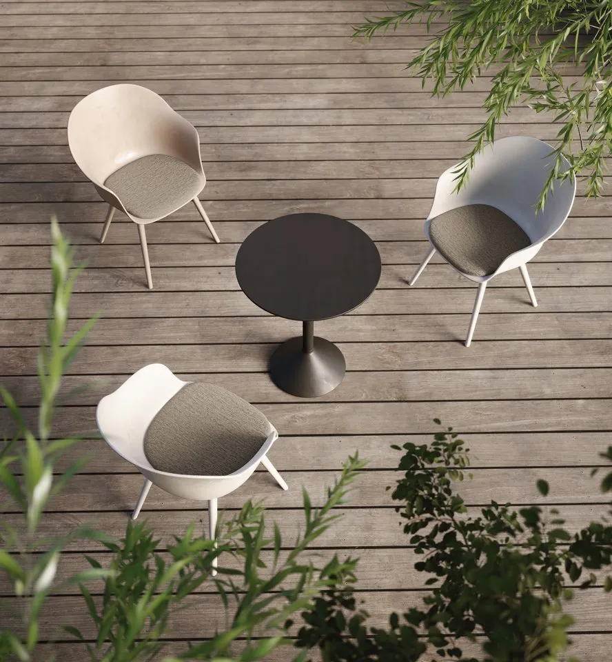 Bat dining plastic base outdoor – Gubi.dk at Mesmetric