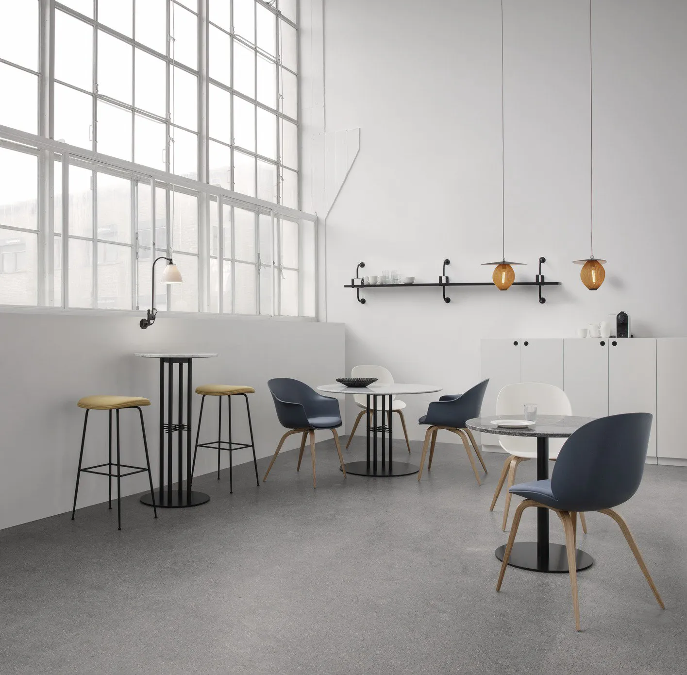 Bat dining wood base front upholstered