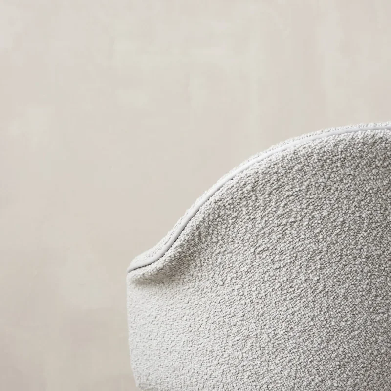 Bat dining wood base upholstered - Gubi.dk w Mesmetric