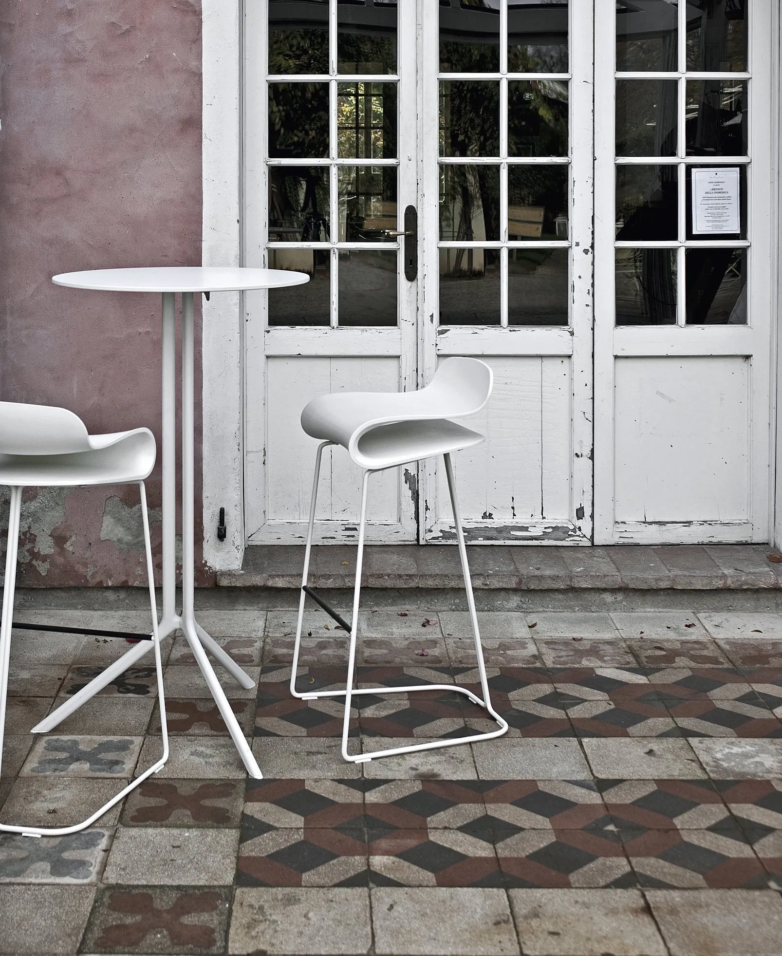 BCN Slide Outdoor – Kristalia at Mesmetric
