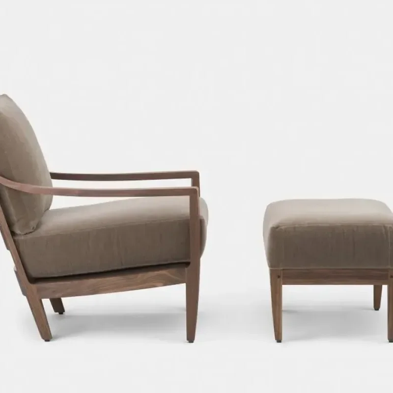 340 Low Lounge Chair – De La Espada at Mesmetric