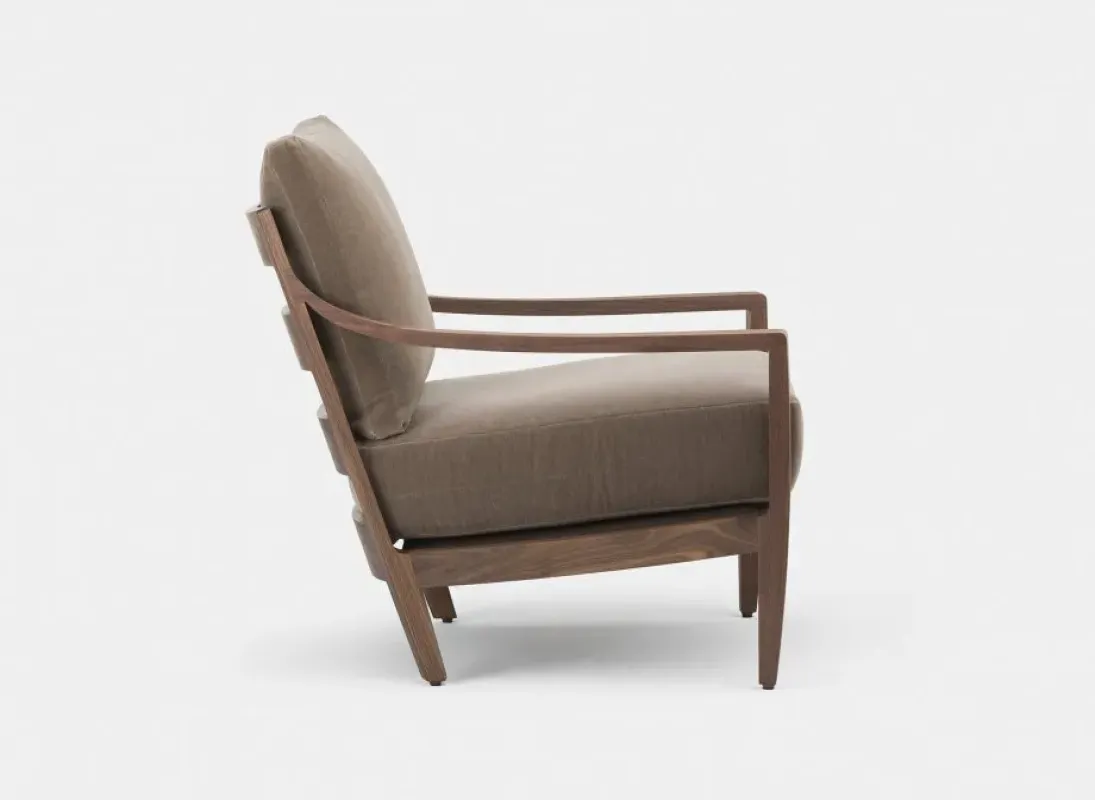 340 Low Lounge Chair – De La Espada at Mesmetric