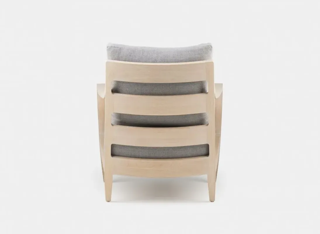 340 Low Lounge Chair – De La Espada at Mesmetric