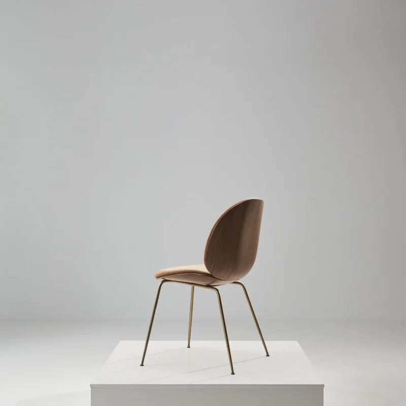 Beetle dining 3d veneer conic base - Gubi.dk w Mesmetric