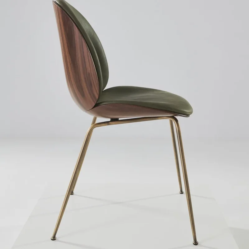 Beetle dining 3d veneer conic base - Gubi.dk w Mesmetric
