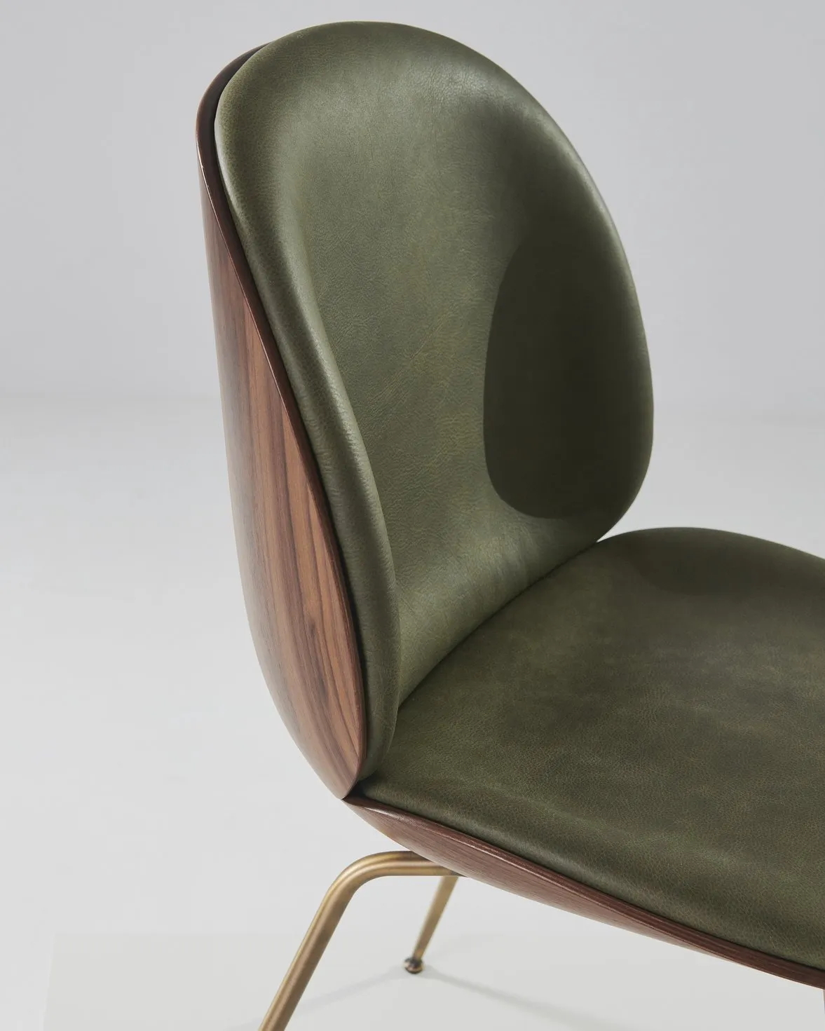 Beetle dining 3d veneer conic base - Gubi.dk w Mesmetric