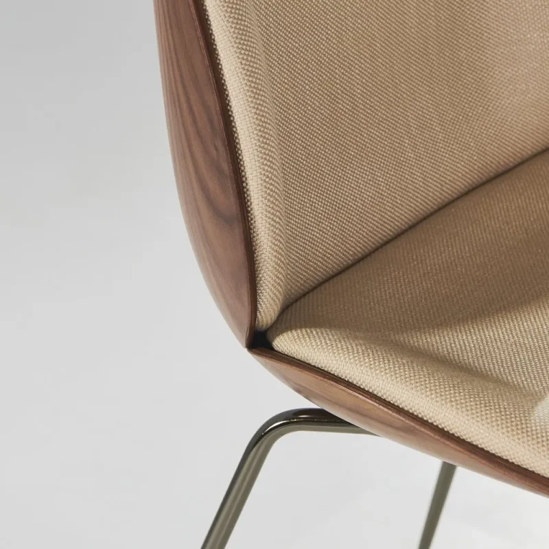 Beetle dining 3d veneer conic base - Gubi.dk w Mesmetric