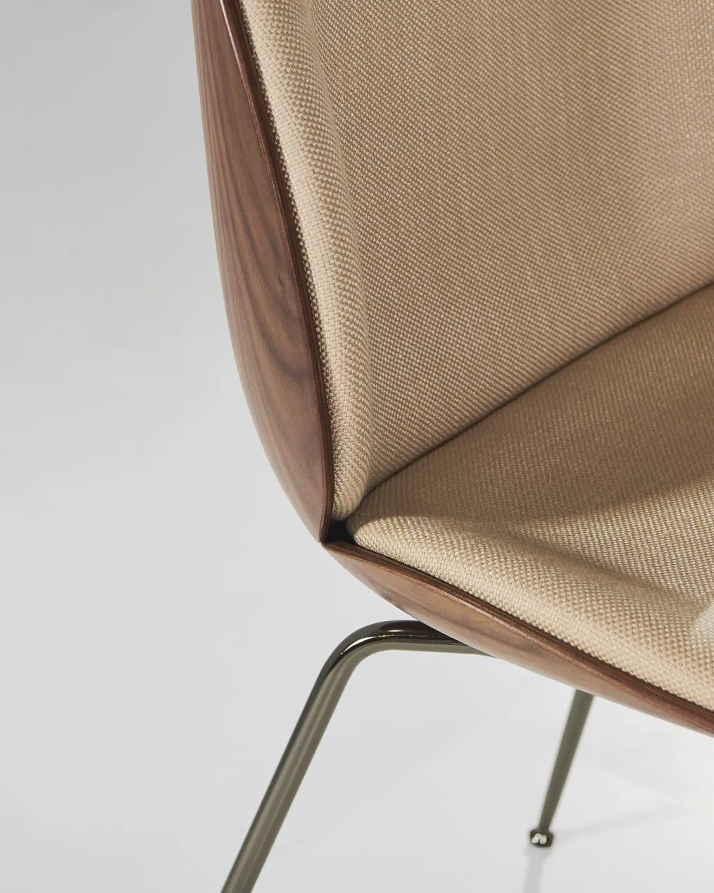 Beetle dining 3d veneer conic base - Gubi.dk w Mesmetric