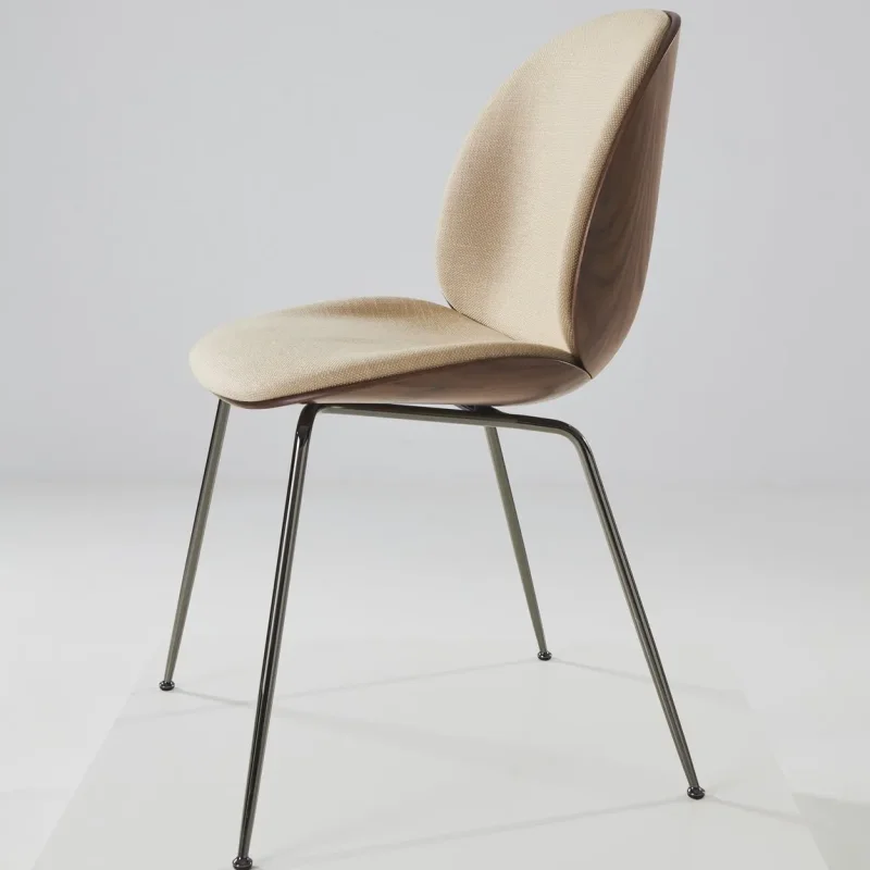 Beetle dining 3d veneer conic base - Gubi.dk w Mesmetric