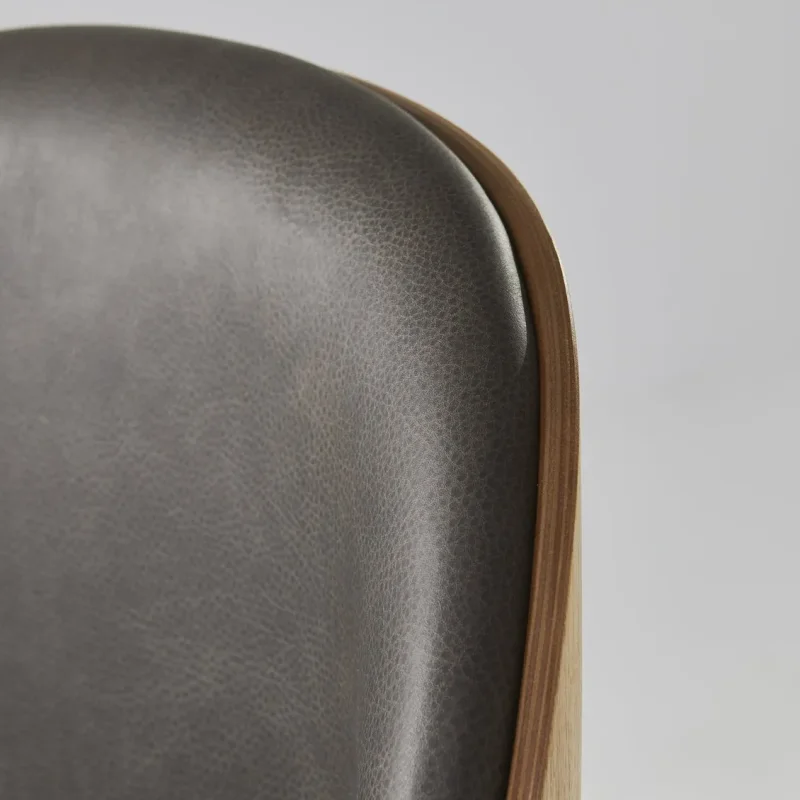 Beetle veneer conic base – Gubi.dk at Mesmetric