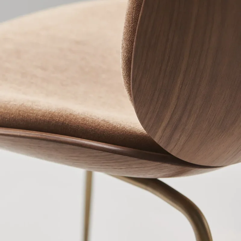 Beetle veneer conic base – Gubi.dk at Mesmetric