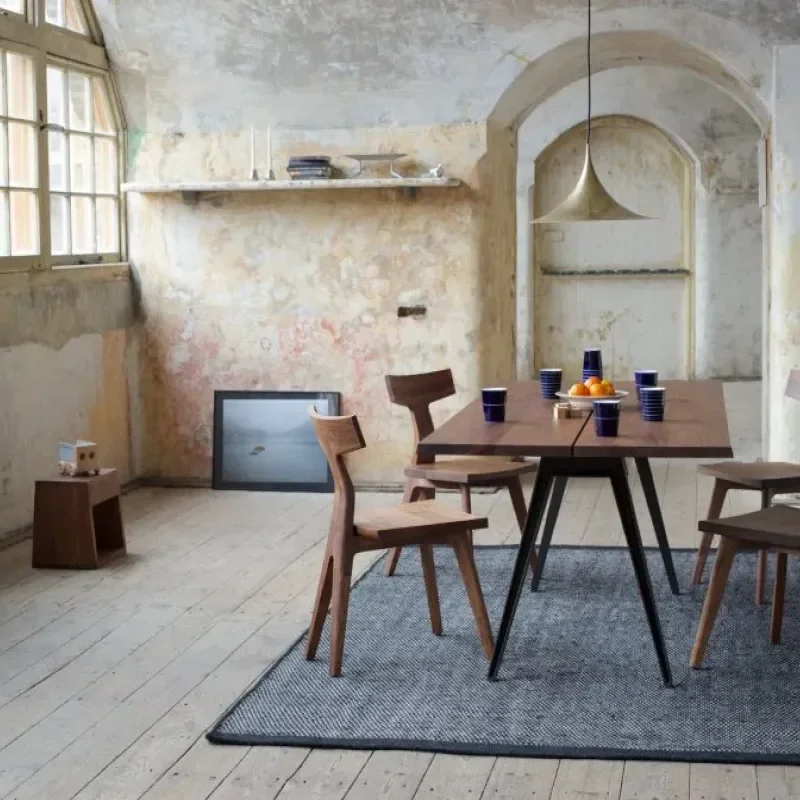 344 Fin Dining Chair – De La Espada at Mesmetric