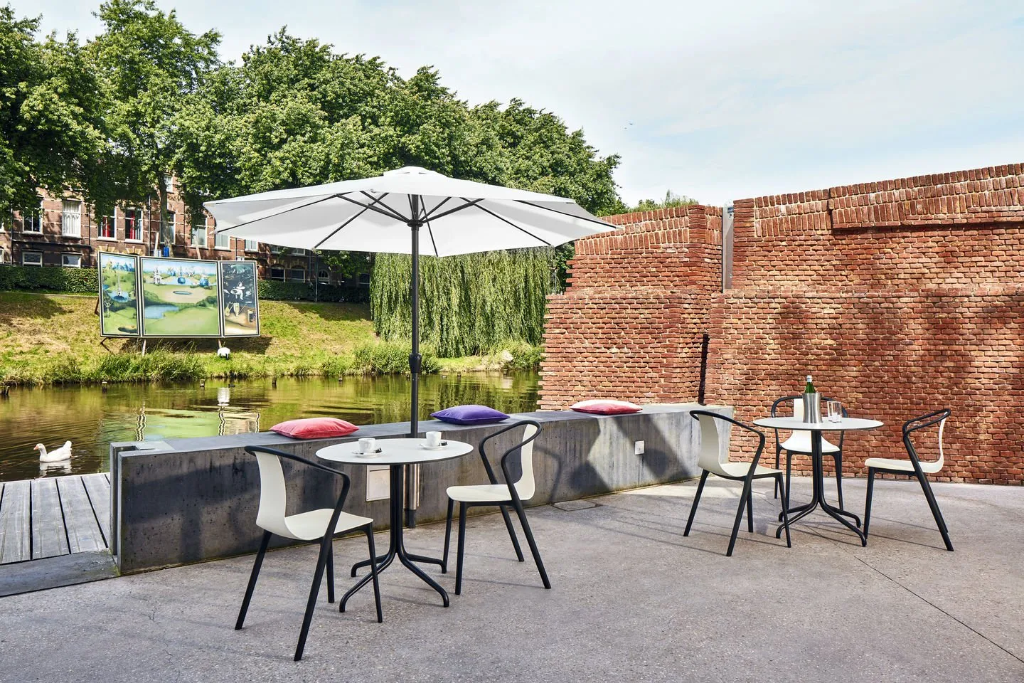 Belleville Armchair Plastic – Vitra at Mesmetric