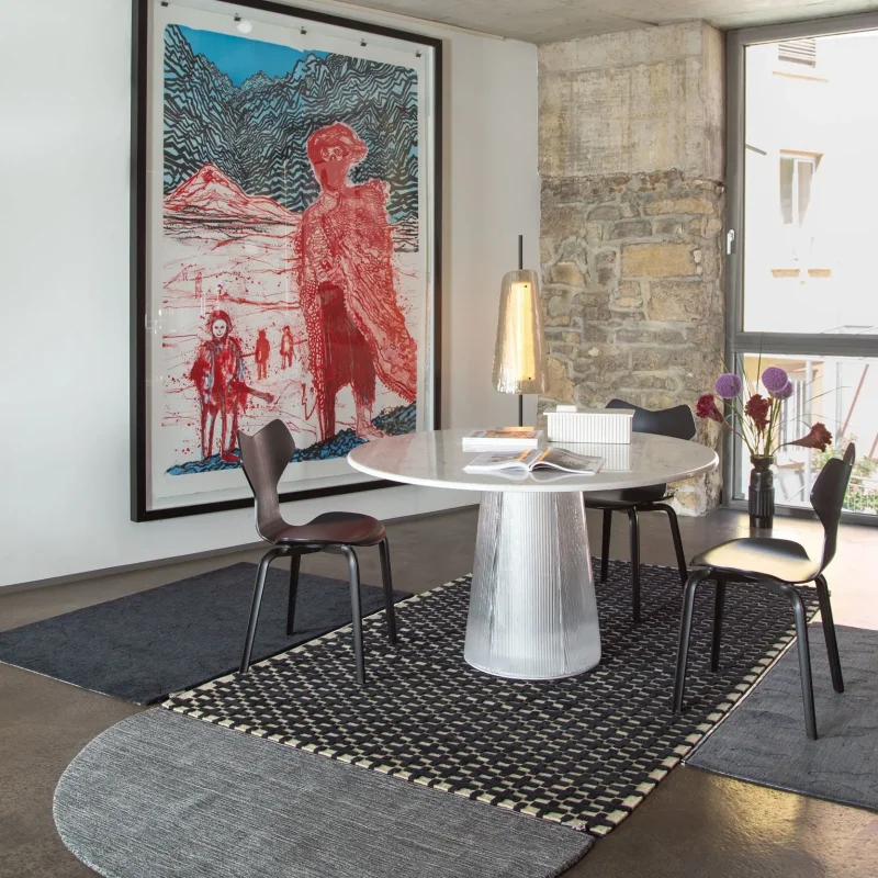 Bent Dining Table - Pulpo w Mesmetric