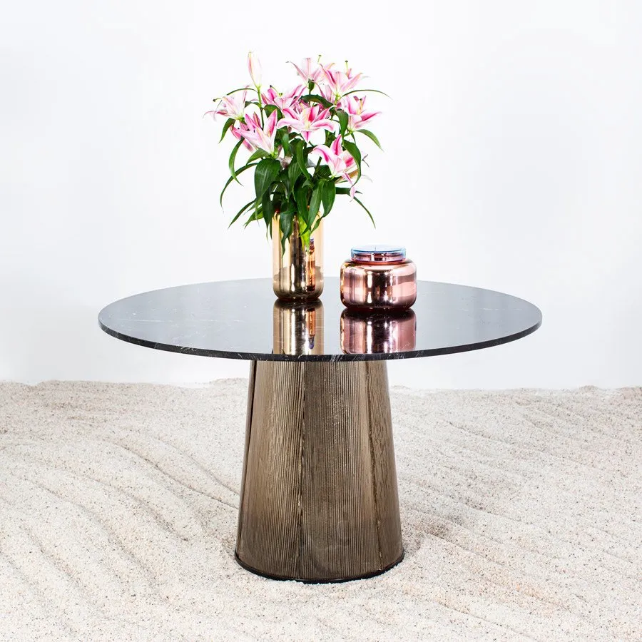 Bent Dining Table - Pulpo w Mesmetric