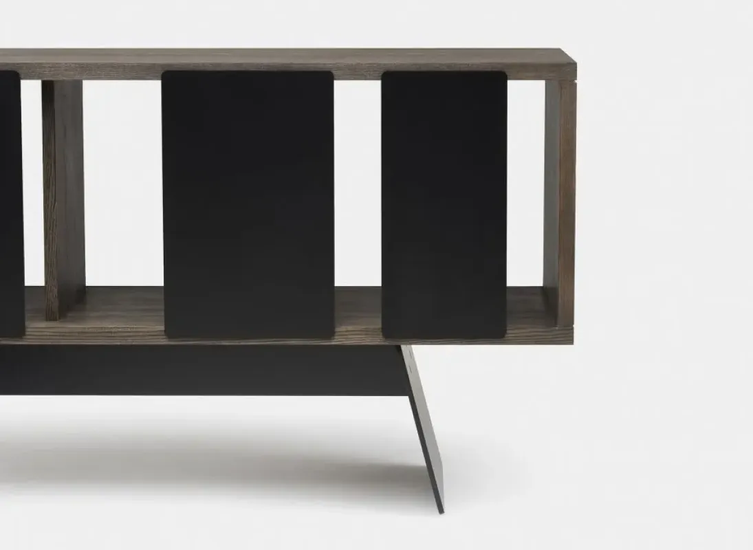 358 Different Trains Cabinet – De La Espada at Mesmetric