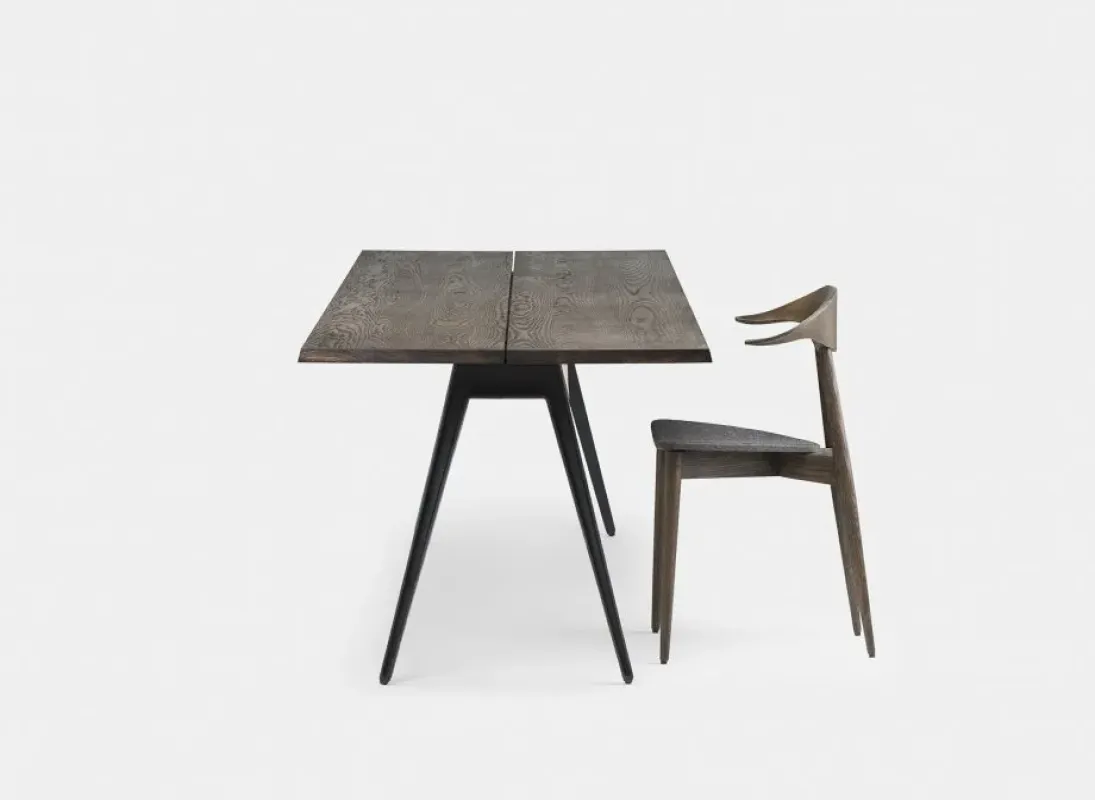 364 Welles Table - De La Espada w Mesmetric