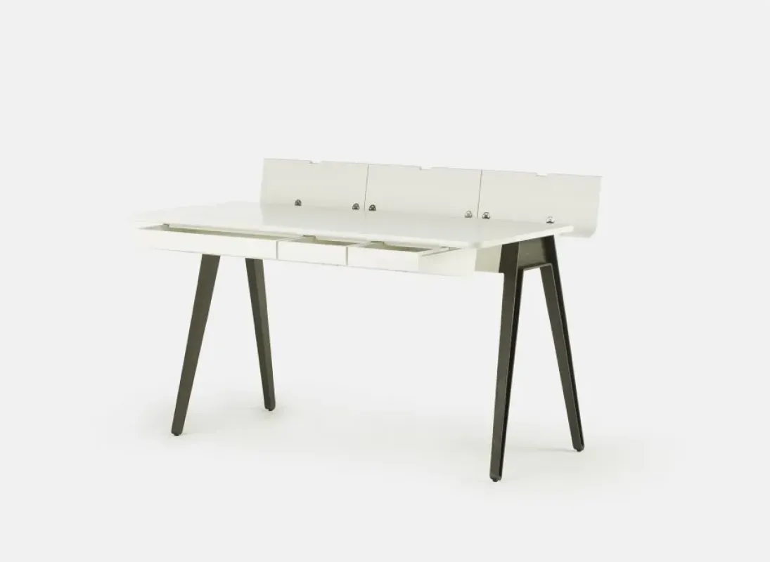 365 Orson Desk – De La Espada at Mesmetric