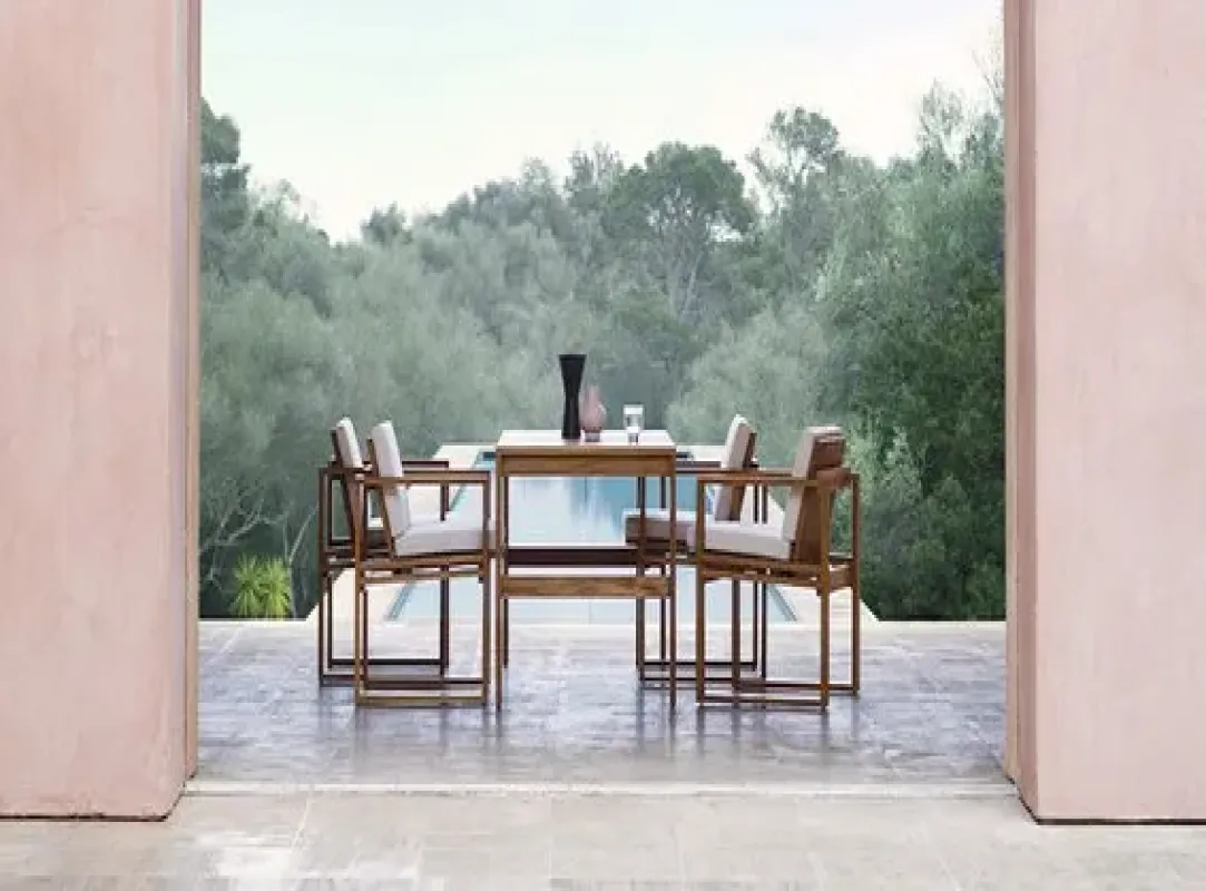 BK10 Dining Indoor-Outdoor - Carl Hansen w Mesmetric