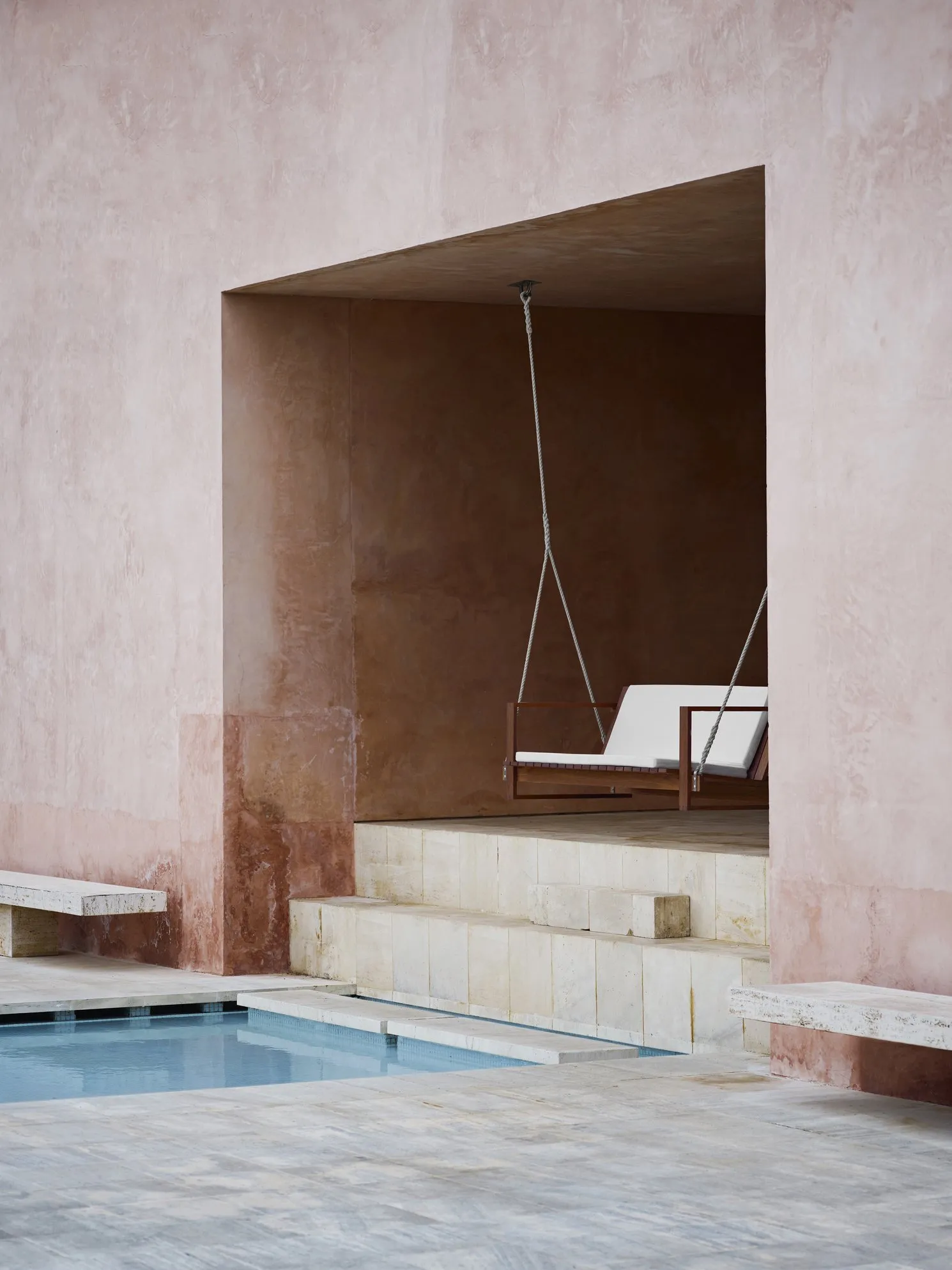 BK13 Swing Indoor-Outdoor – Carl Hansen at Mesmetric
