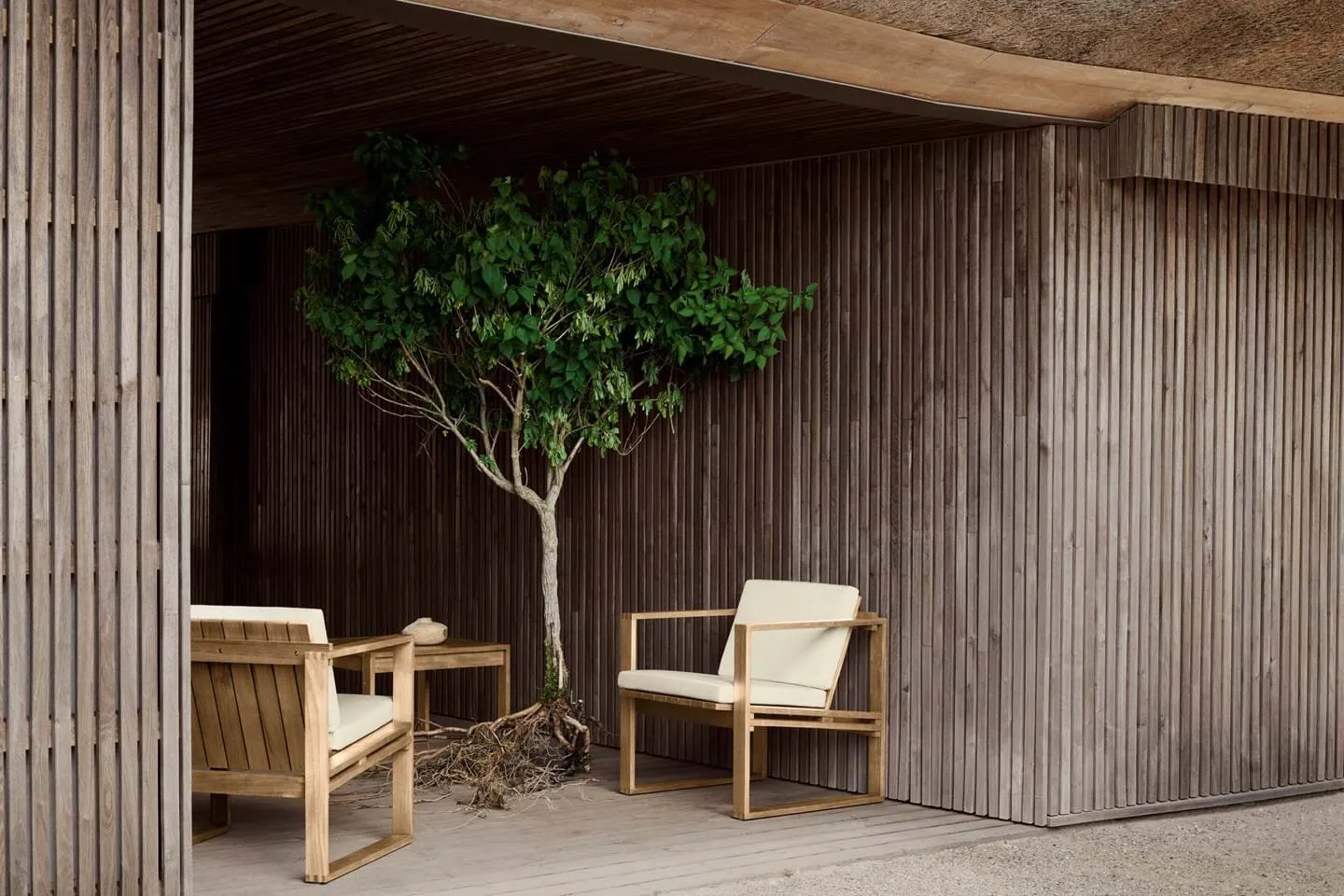 BK16 Indoor-Outdoor - Carl Hansen w Mesmetric