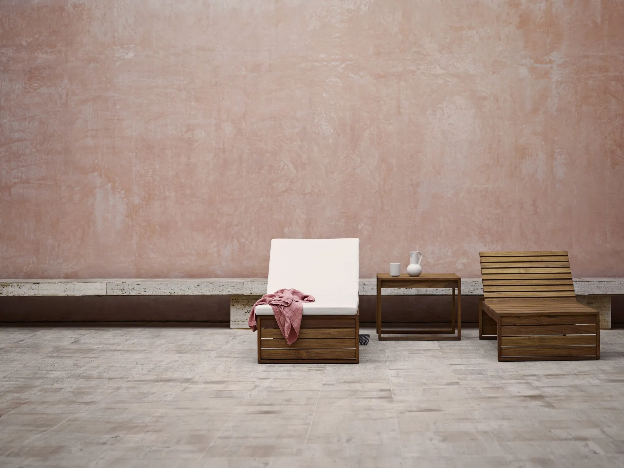 BK16 Indoor-Outdoor - Carl Hansen w Mesmetric