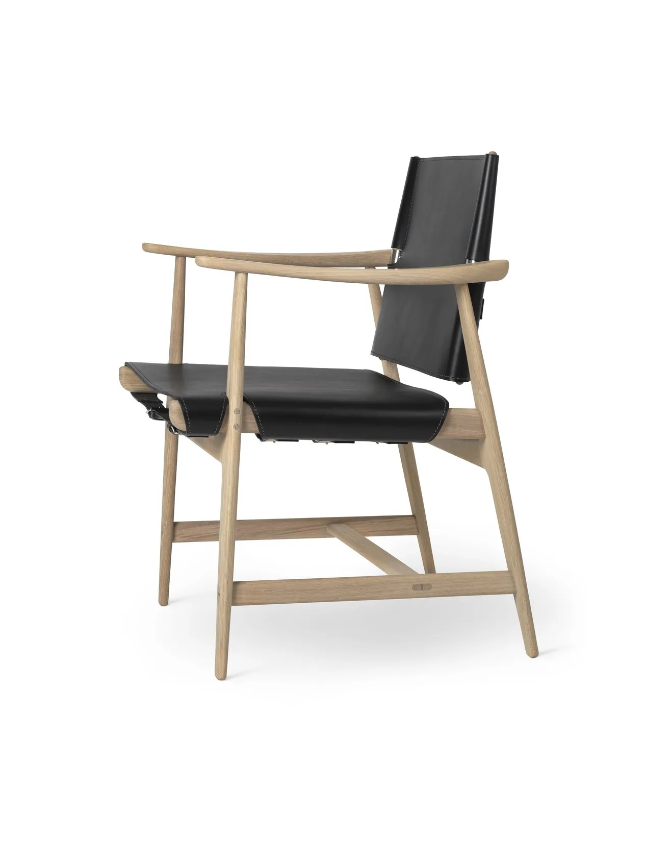BM1106 Huntsman Chair