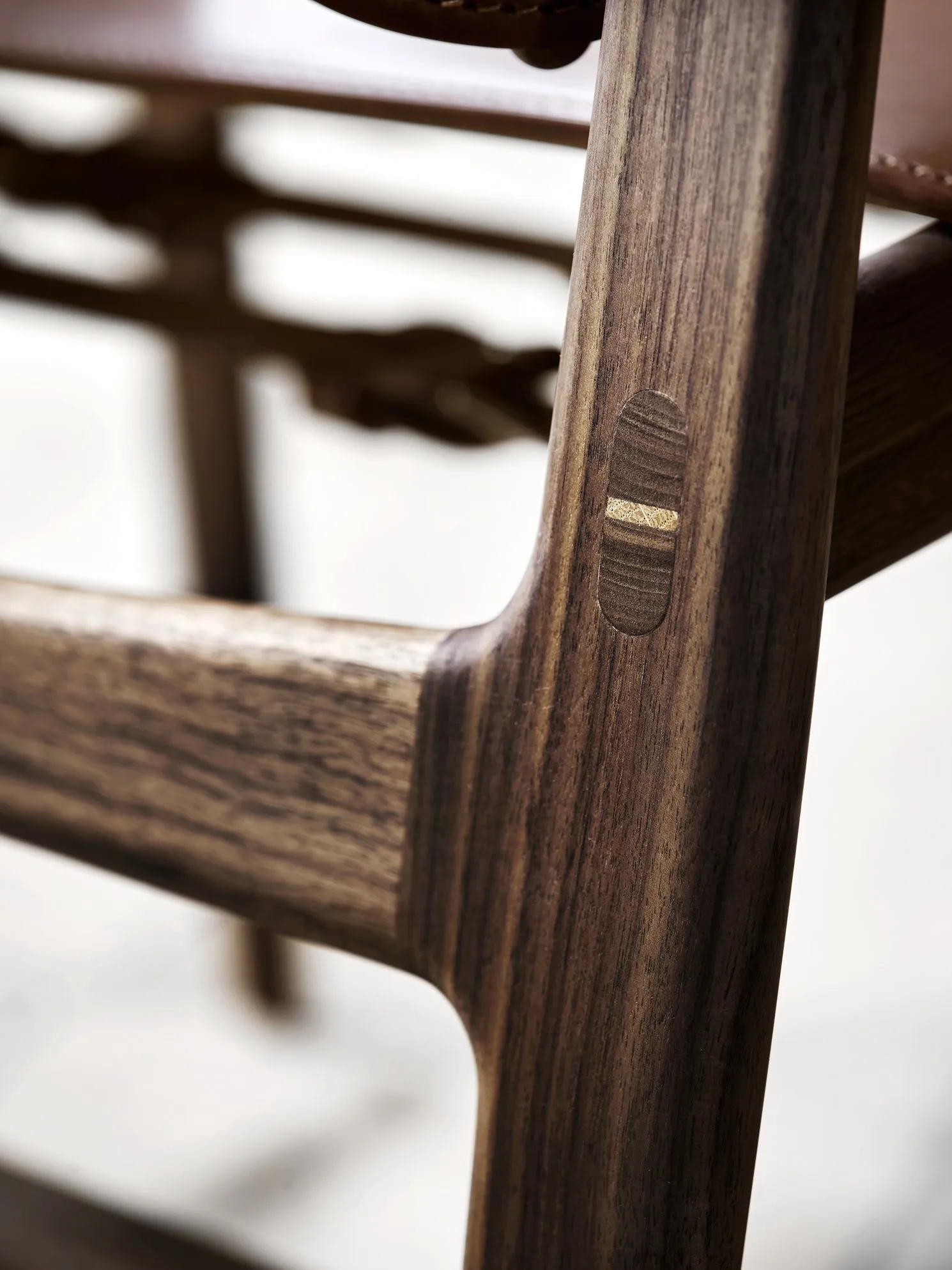 BM1106 Huntsman Chair