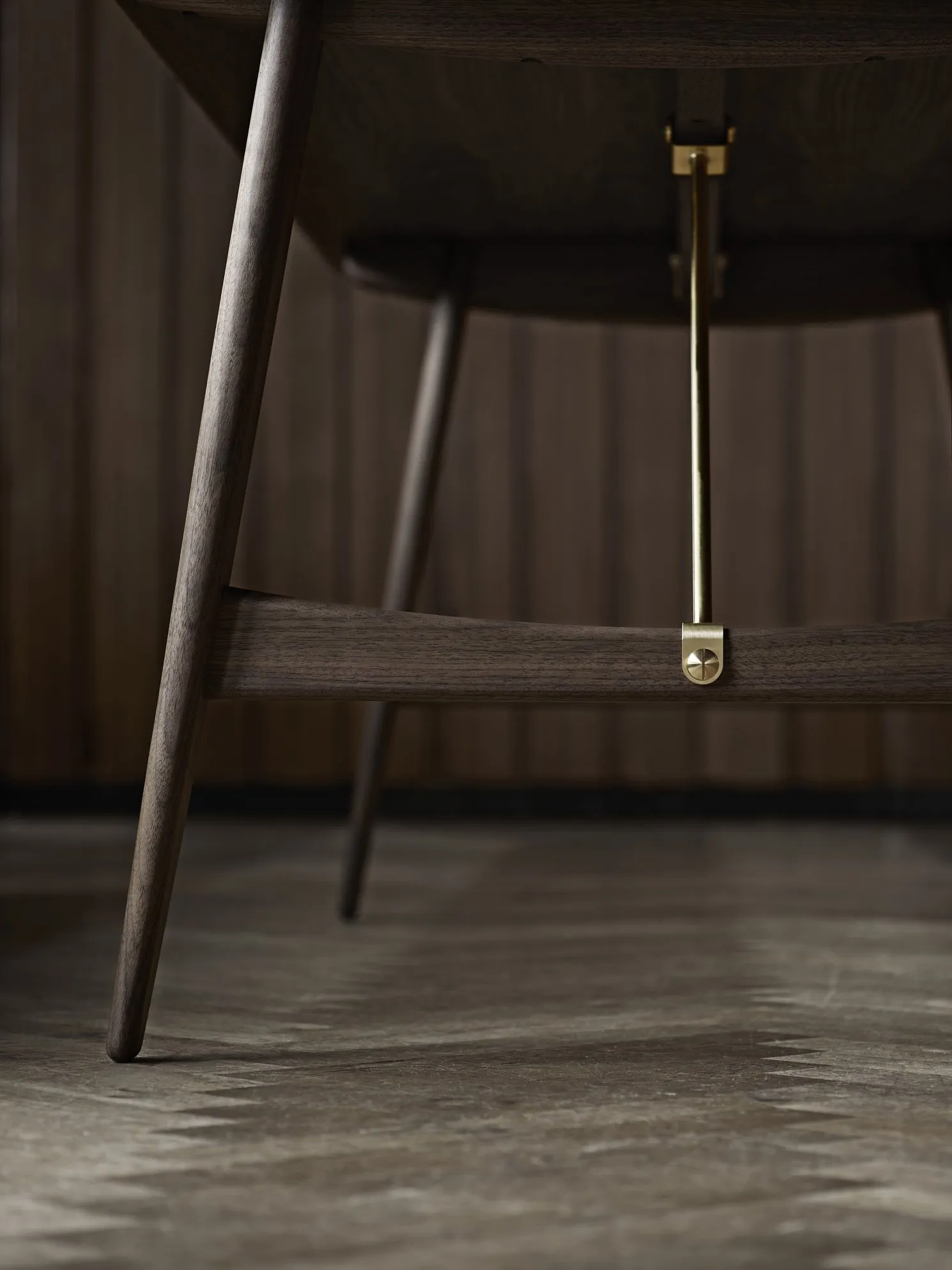 BM1160 Hunting Table
