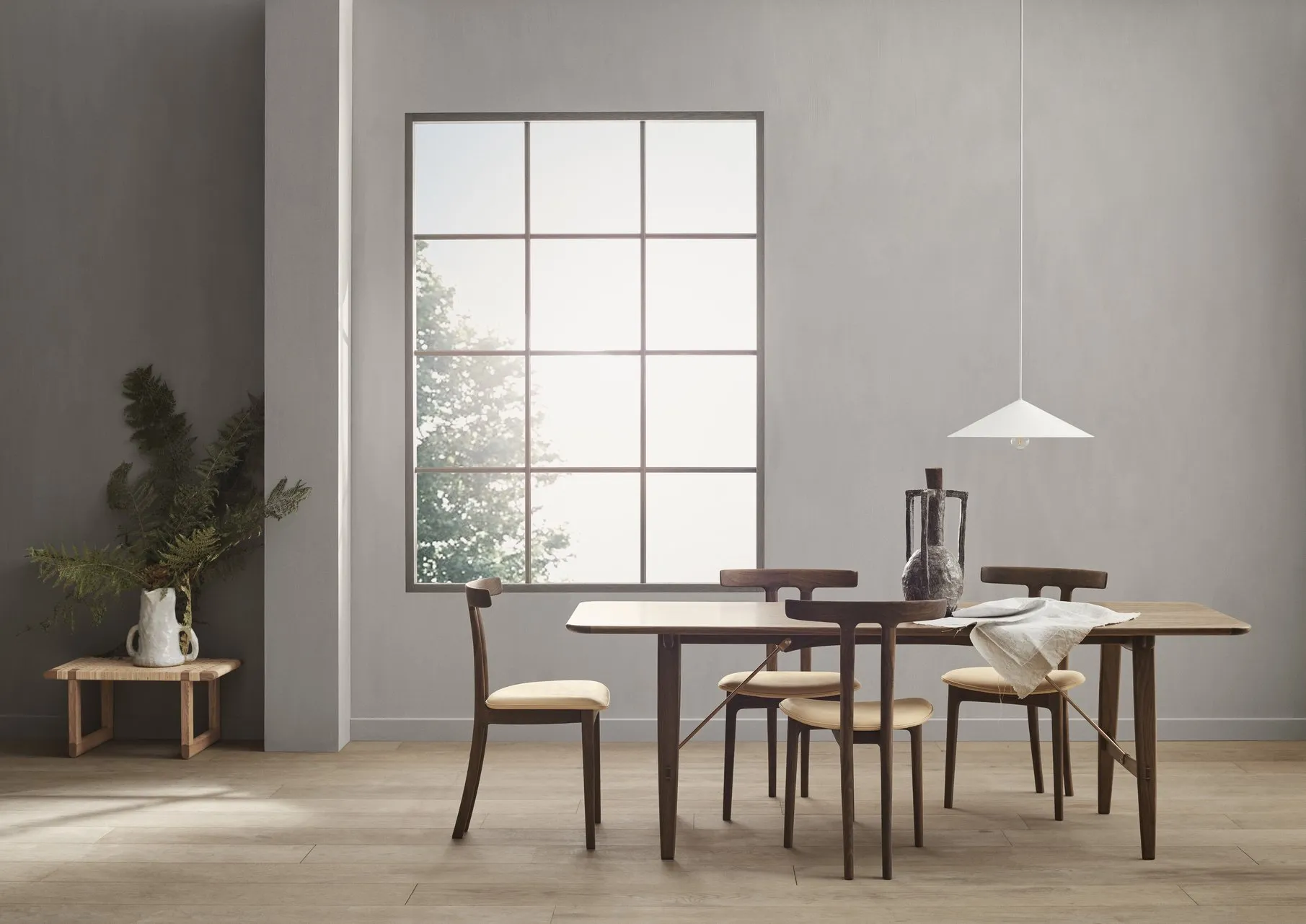 BM1160 Hunting Table