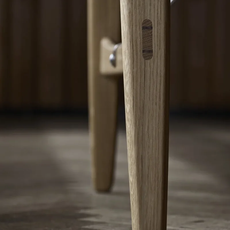 BM1160 Hunting Table