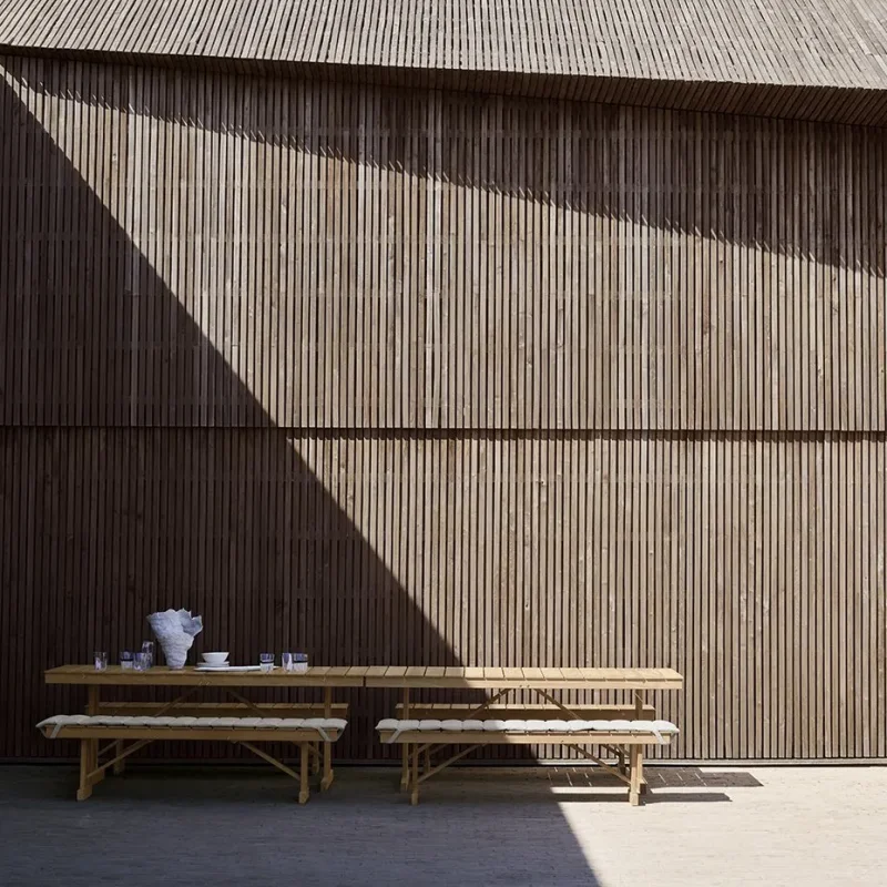 BM1771 Outdoor - Carl Hansen w Mesmetric