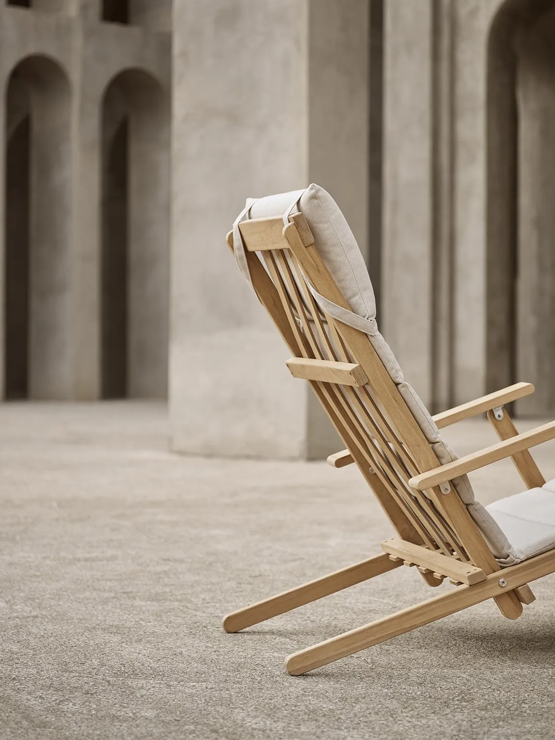 BM5568 Deck Chair Outdoor - Carl Hansen w Mesmetric