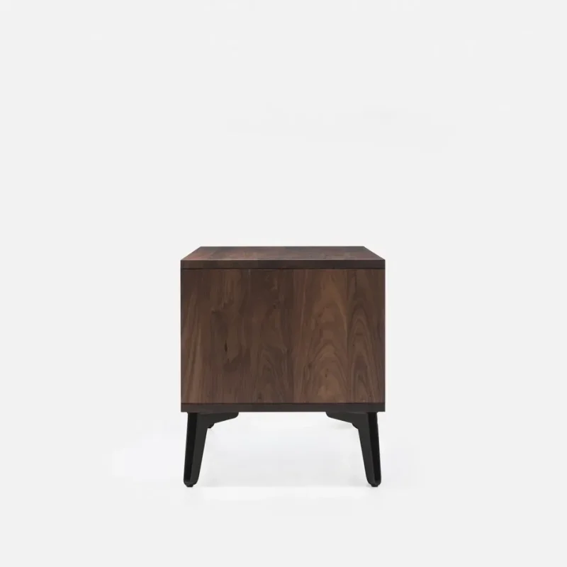 380 Mcqueen Low Chest – De La Espada at Mesmetric